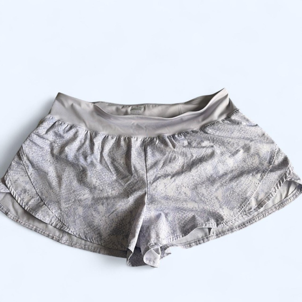 Avia Womens Grey Snakeskin Print Running Shorts XL 16-18 Athletic Workout Gym